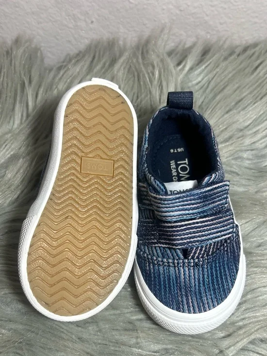 TOMS Fenix Double Strap Boys Navy Blue Slip-On with Hook Loop Straps Sneaker Sz6 - Picture 9 of 9